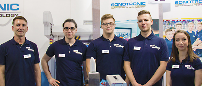 Azubis der Fa. Sonotronic auf der Messe Einstieg Beruf