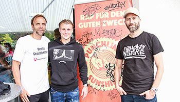 Scharinger & Friends, Rap für den guten Zweck.