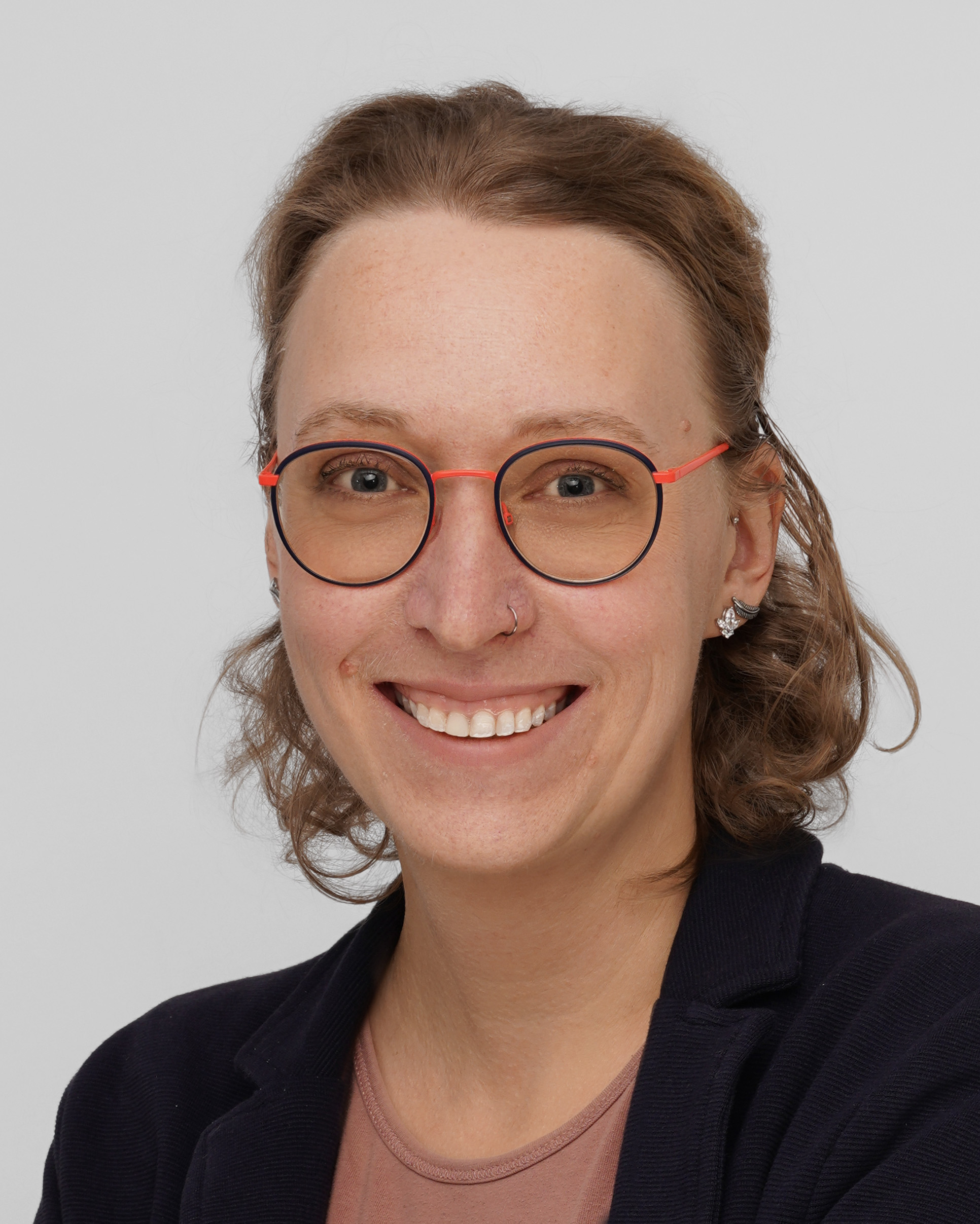 Anja Nierbauer HR Assistant SONOTRONIC Ultraschall Technologie