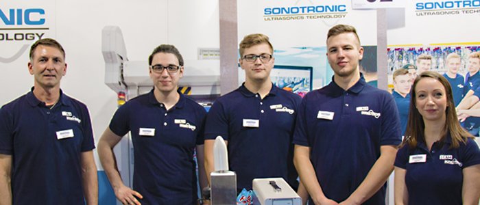 Azubis der Fa. Sonotronic auf der Messe Einstieg Beruf