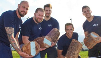 Teamgeist unter den Mitarbeiter von Sonotronic, bei den Highländle Games