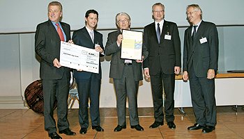Urkunden Verleihung Innovationspreis des Landes Baden-Württemberg – Dr.-Rudolf-Eberle-Preis 2007 Wirtschaftsminister Ernst Pfister, Ingo Nagel, Dieter Nagel, Heribert Rohrbeck und Regierungsvizepräsident Josef Kreuzberger (v.l.n.r.)