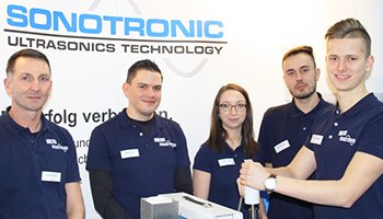 Ausbilder und Auszubildende bei der Messe Einstieg Beruf