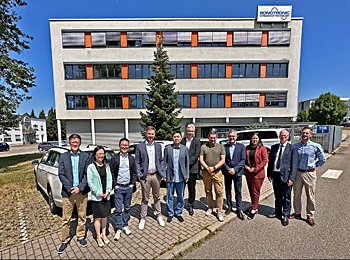 Besuch von dem CEO der SGG, Herrn Zhang Min, und anderen Delegierten der DA Group